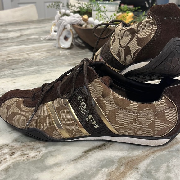 Coach Barrett Q675 Gold Signature Jacquard Fashion Sneakers Size